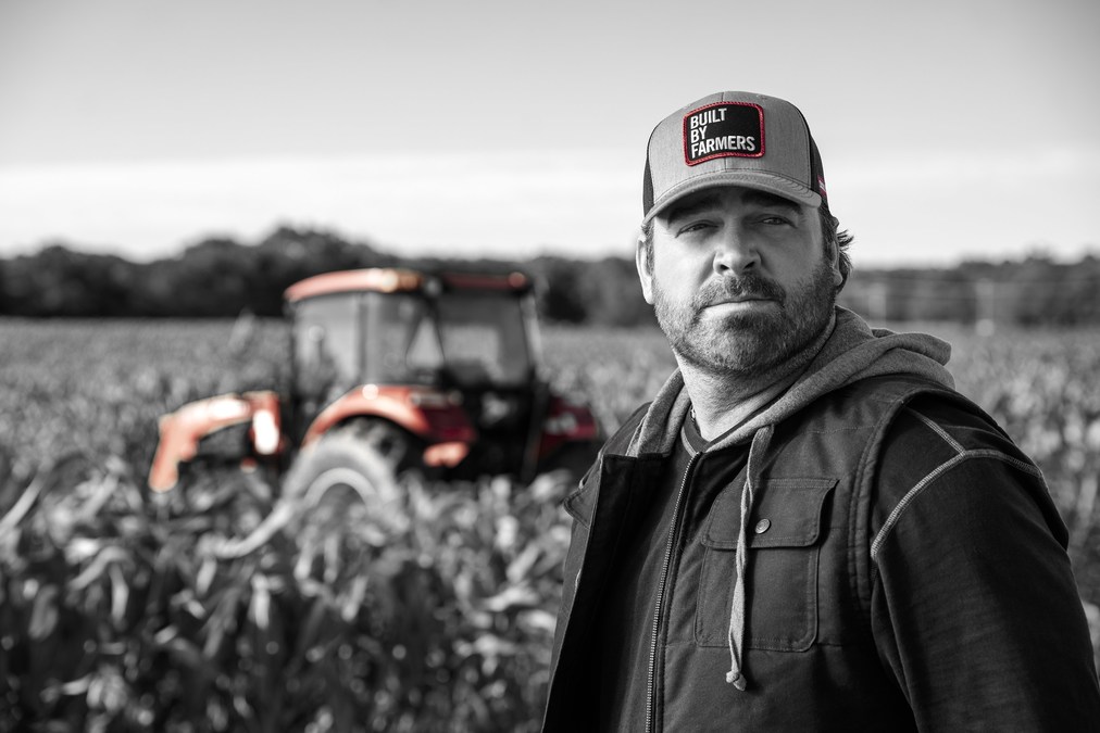 Lee_Brice_Case_Tractor